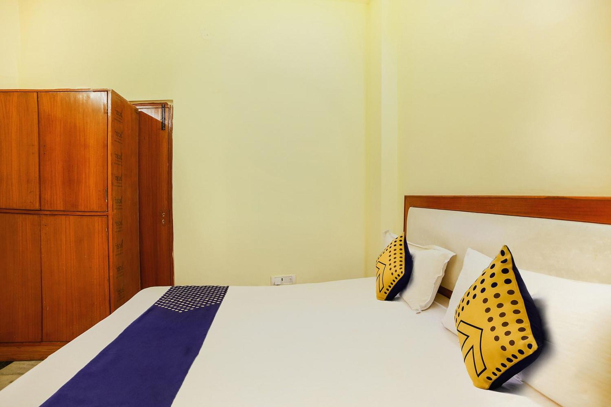 Hotel O City Inn Dx Нью-Дели Экстерьер фото