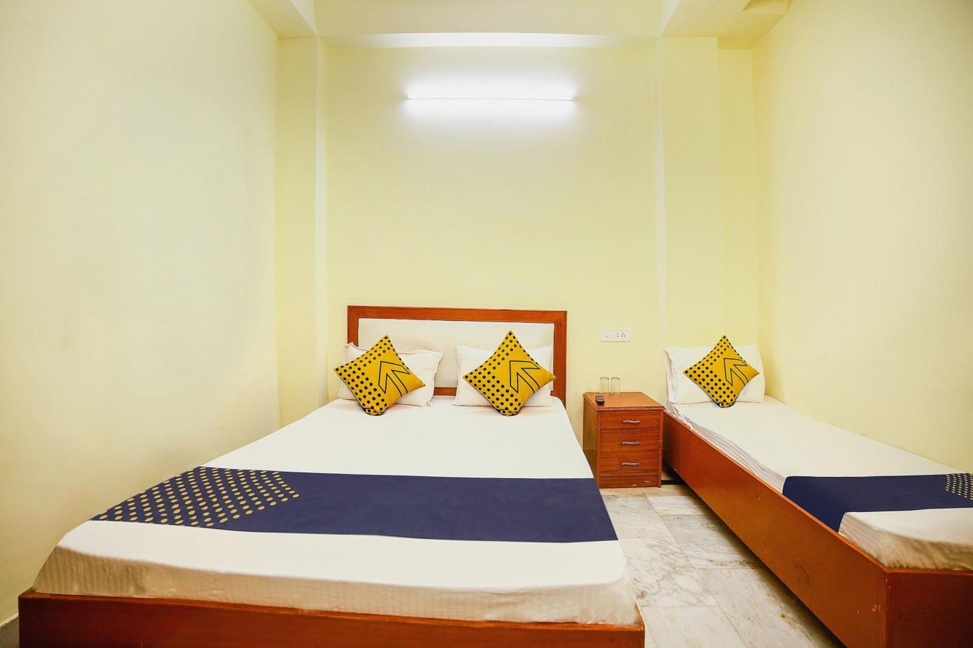 Hotel O City Inn Dx Нью-Дели Экстерьер фото