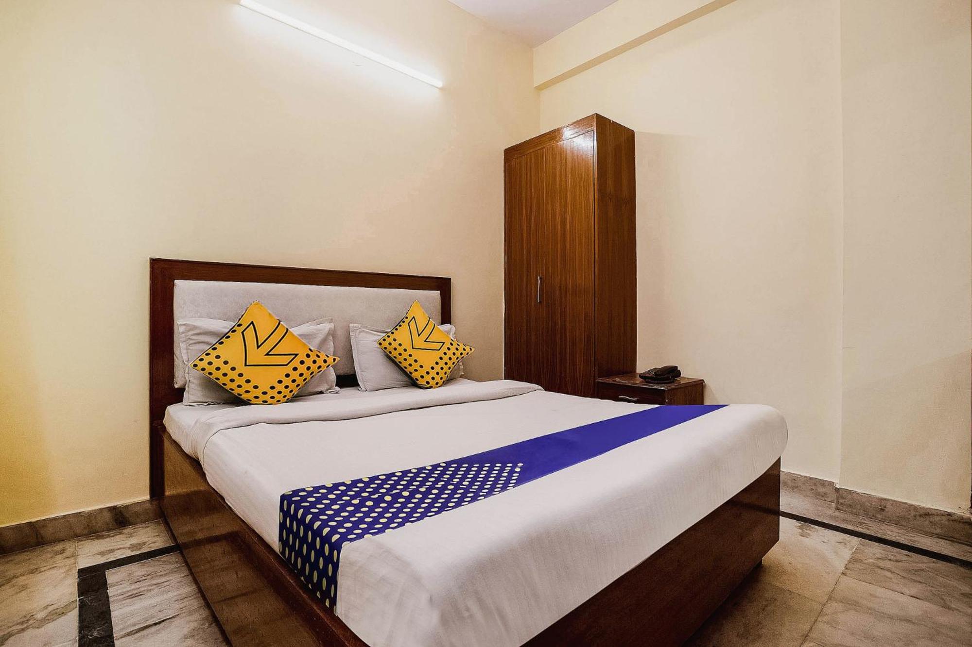 Hotel O City Inn Dx Нью-Дели Экстерьер фото