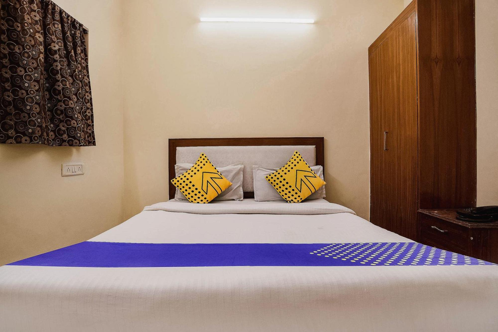 Hotel O City Inn Dx Нью-Дели Экстерьер фото